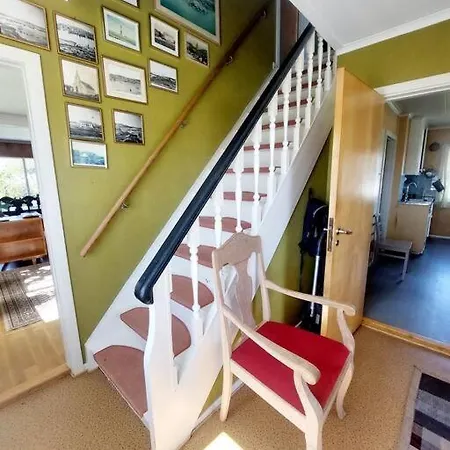 4 Bedrooms, Big Garden, فندق